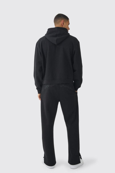 Величезний чоловічий спортивний костюм із розрізаним поділом