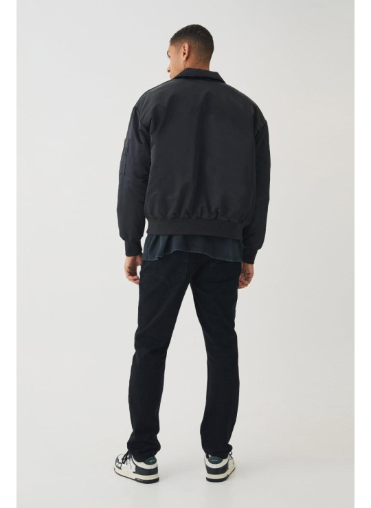 Чорний бомбер із атласним коміром