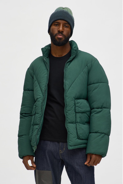 Стьобана куртка-пуфер з кишенями