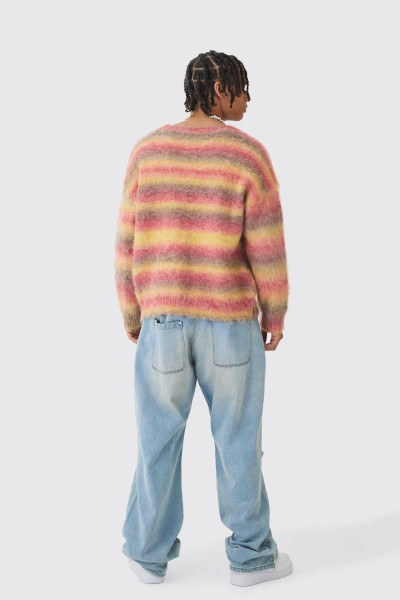 Негабаритна коробка матової смужки в'язала джемпер