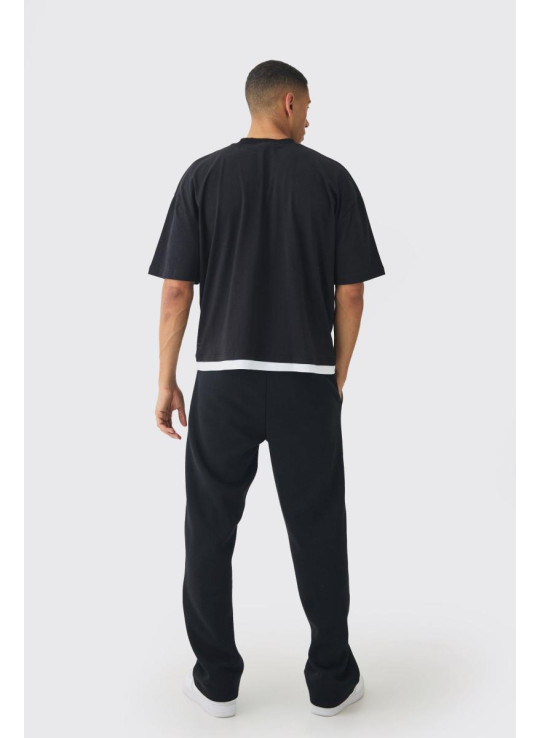 Велика футболка та джоггери зі штучним малюнком