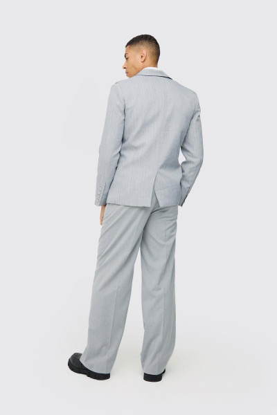 Однобортний піджак у клітку надзвичайно вузький