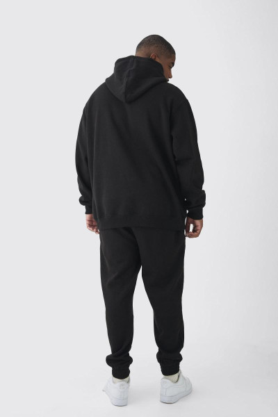 Плюс великий спортивний костюм із квітковим малюнком графіті