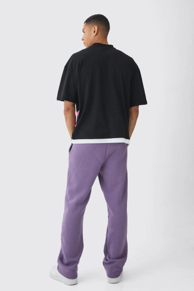 Велика футболка та джоггери зі штучним малюнком